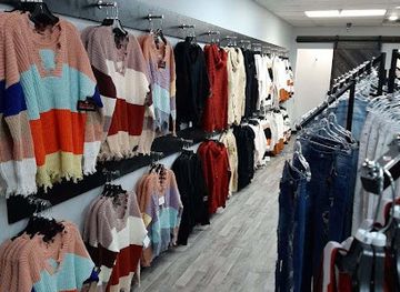 kentucky/sheltowee-trace-national-recreation-trail/shop/bella-s-fashion-boutique