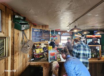 wyoming/grand-teton-national-park/shop/corbet-s-cabin-top-of-the-world-waffles