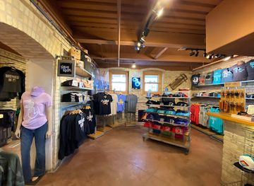 michigan/traverse-city/shop/high-five-threads