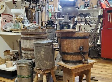 wyoming/crook-county/shop/gifts-thrifts-ifts