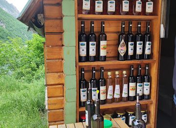 montenegro/piva/shop/pivsko-jezero-shop-for-local-products