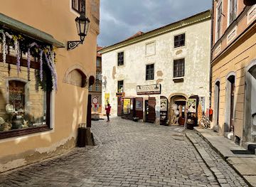 czechia/cesky-krumlov/shop/scarf-shop