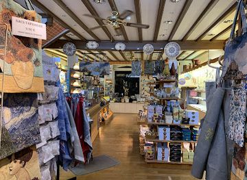 france/mont-saint-michel-bay/shop/au-pot-de-cuivre