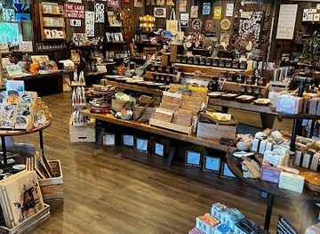 new-york/old-forge/shop/mountain-main