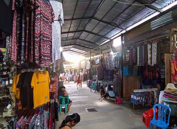 indonesia/north-sumatra/shop/pasar-tomok
