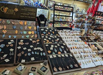 armenia/yerevan/kentron/shop/vernissage-rossia-mall-souvenir-shop