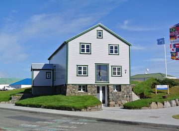 iceland/vatnajokull-national-park/shop/gamlabuo-upplysingamiostoo-sveitarfelagsins-hornafjaroar