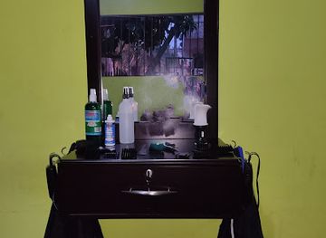 dominican-republic/santiago/los-salados/shop/the-black-barber-shop