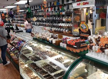 illinois/naperville/shop/naper-nuts-sweets