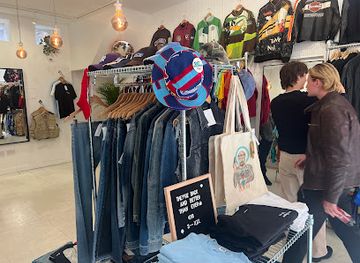 ireland/county-dublin/shop/35-vintage