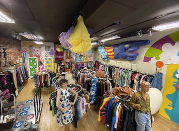 tennessee/ruby-falls/shop/collective-clothing