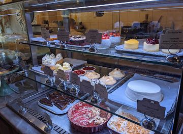 ukraine/dnieper-ukraine/shop/doubledecker-cake-and-coffee