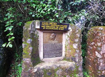 tanzania/central-zone/shop/kinapa-hq-souvenir-shop