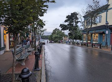 maine/acadia-national-park/shop/island-imports-ltd