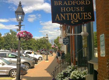 connecticut/litchfield-hills/shop/bradford-house-antiques