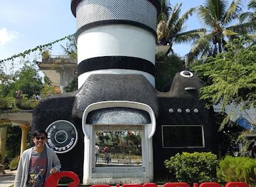 indonesia/borobudur/shop/camera-house-borobudur