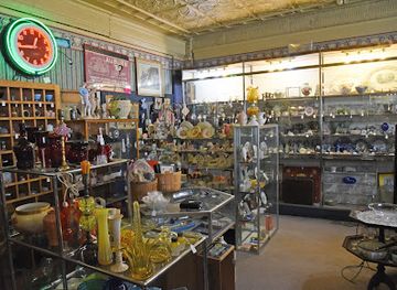 indiana/the-lakes-region/shop/a-wild-hare-antique-mall