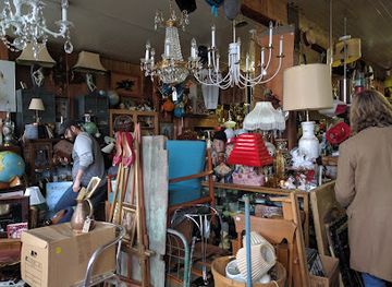 canada/saskatoon/shop/past-and-present-antique-shop