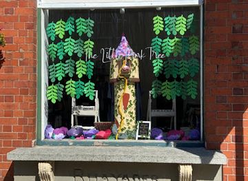 united-kingdom/powys/shop/the-little-pink-tree