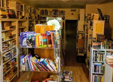 rhode-island/burlingame-state-park/shop/rereads-bookshop