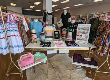 texas/longview/shop/trendy-chicks-trend