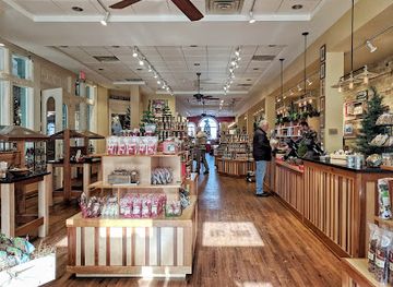 michigan/holland/shop/cherry-republic-holland