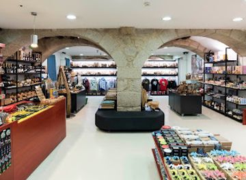 portugal/porto/shop/portosigns-shop-2