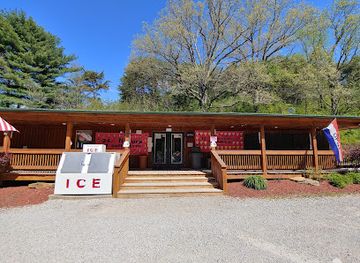 ohio/hocking-hills/shop/old-man-s-cave-general-store