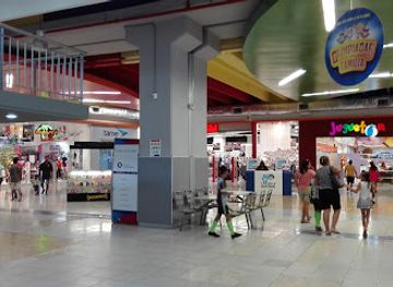 ecuador/esmeraldas-region/shop/centro-comercial-multiplaza