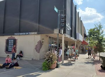 kansas/garden-city/shop/the-corner-on-main