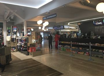 iceland/borgarfjörður/shop/hyrnan