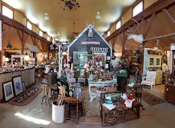 montana/the-flathead/shop/bigfork-antiques-at-the-barn