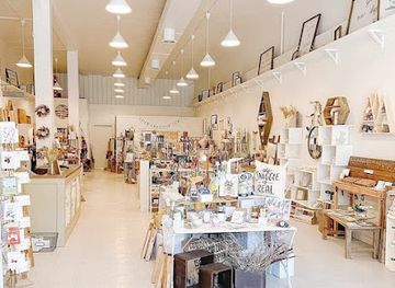 canada/saskatchewan/shop/hen-chick-studios