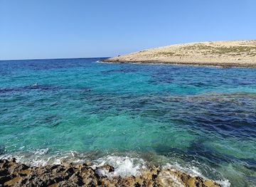 malta/ramla-bay/shop/bajja-tal-qroll