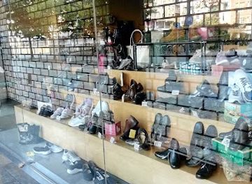 spain/girona/el-mercadal/shop/mercadal