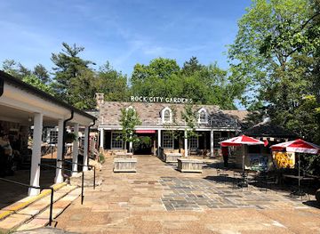 tennessee/lookout-mountain/shop/rock-city-s-fudge-kitchen