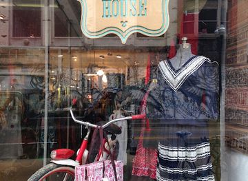 tennessee/knoxville/downtown-knoxville/shop/pioneer-house-of-letterpress-and-vintage