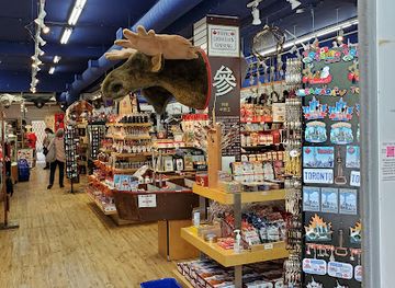 canada/northern-canada/shop/royal-canadian-gifts