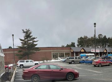 new-hampshire/dartmouth-lake-sunapee-region/shop/new-london-shopping-center