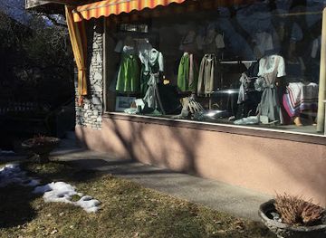 austria/zillertal/shop/zillertaler-trachtenstube-silvia-spitaler