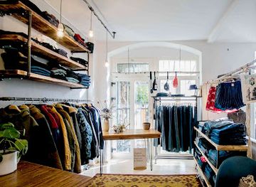 germany/dresden/neustadt/shop/doppellotte-anziehsachen