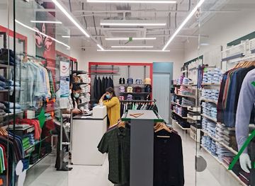 nepal/chitwan-valley/shop/peter-england