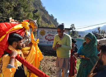 india/valley-of-flowers-national-park/shop/gayatri-emporium