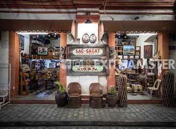 philippines/vigan/shop/sag-sagat-furniture-and-antiques