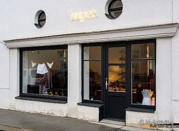 austria/vienna/hietzing/shop/super