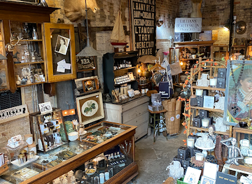 canada/toronto/shop/blackbird-vintage-finds