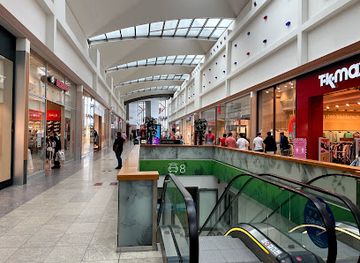 germany/bremen/uberseestadt/shop/waterfront