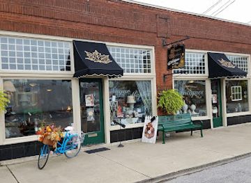 indiana/hoosier-national-forest/shop/sugar-maples-antiques-gifts