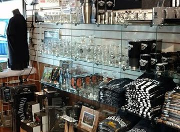 tennessee/jack-daniel-s-distillery/shop/jackie-s-gift-gallery