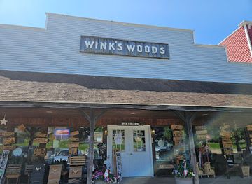 michigan/northern-michigan/shop/winks-woods-gift-shop